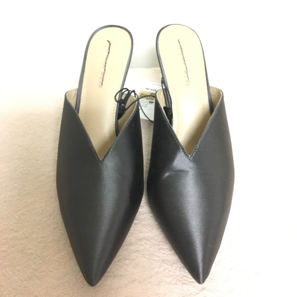 High Heels - Picture 2 of 8